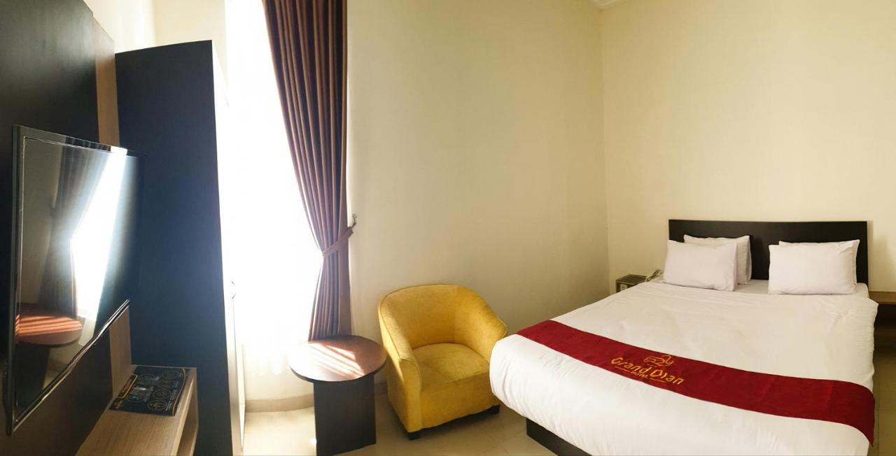 Grand Dian Hotel Guci Тегал Екстериор снимка